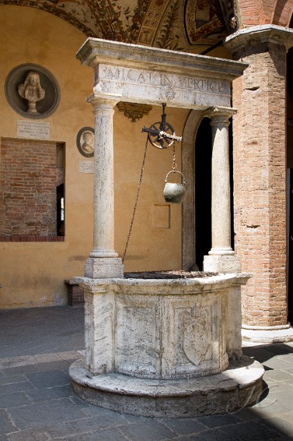 0267Palazzo Chigi Saracini.jpg - SONY DSC